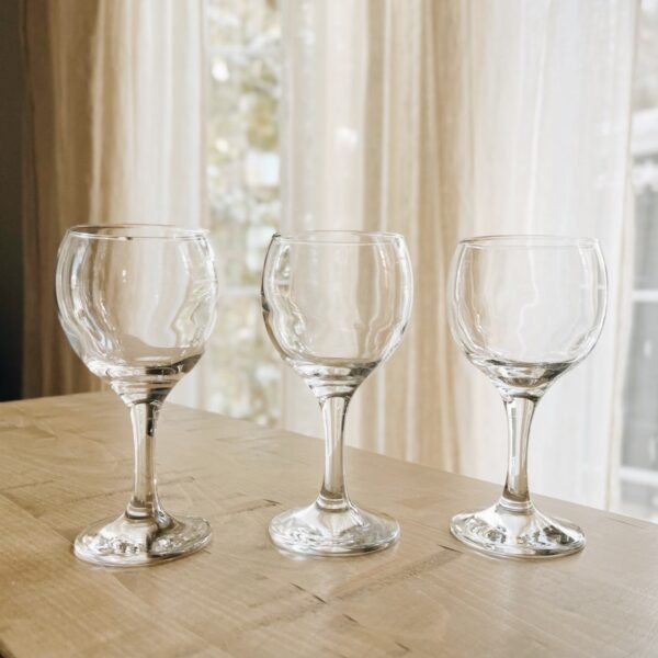 Cora Wine Glass